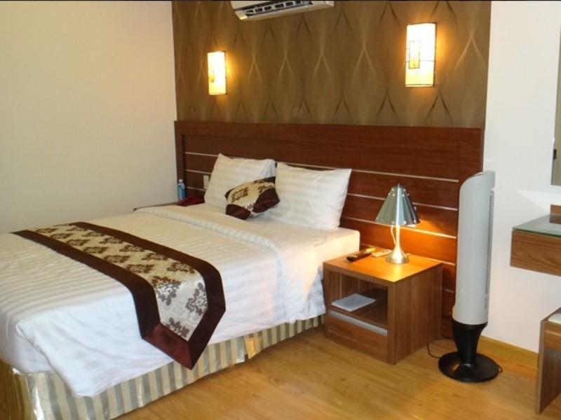 Minh Nhat Hotel 芽庄 外观 照片